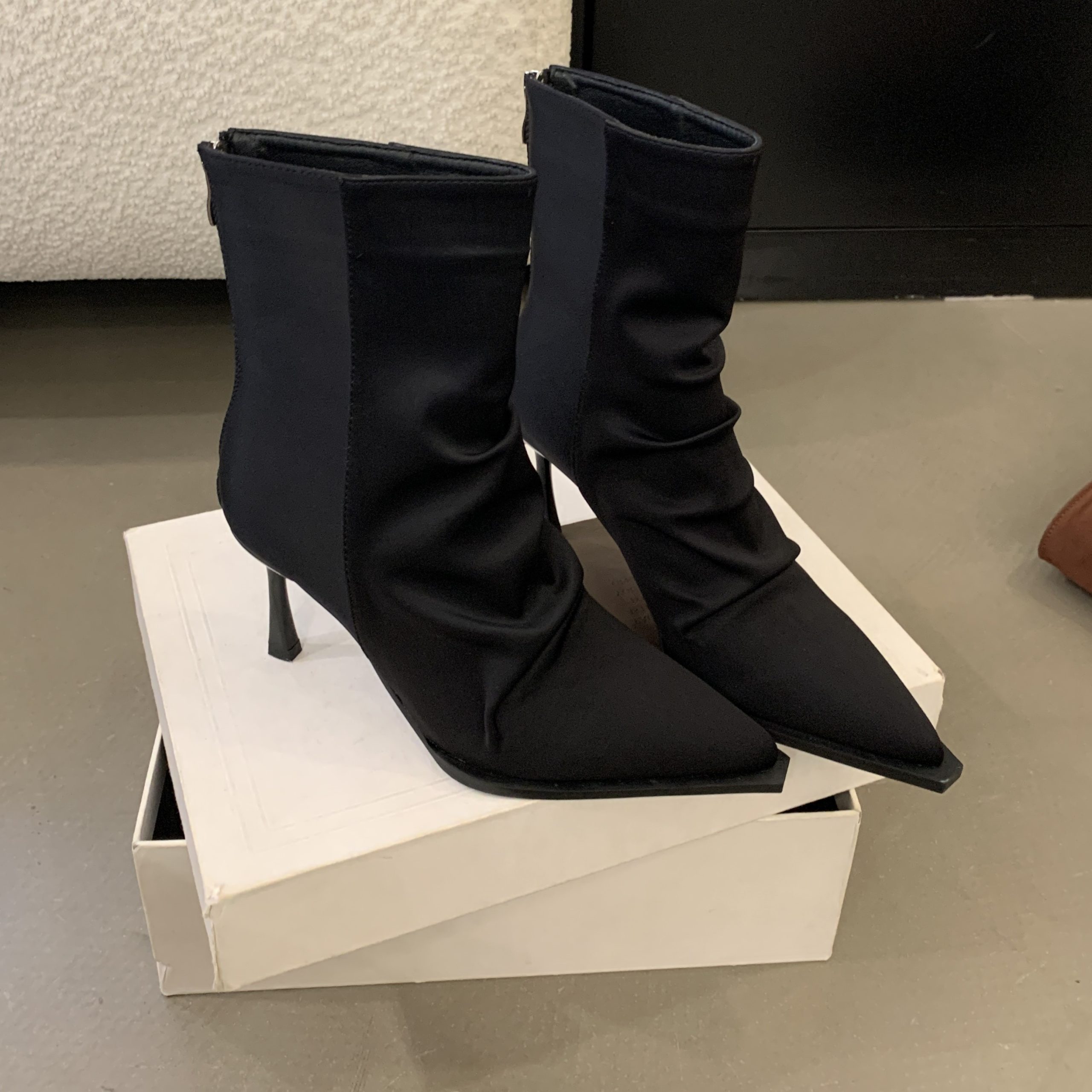 1726230166218_336186.jpg BUBUFLY 2024 New Pointed Toe High Heel Stretch Boots Women's Faux Suede Ankle Boots