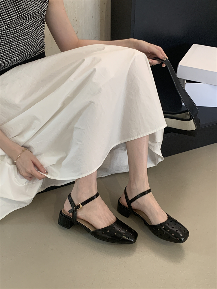 Summer New French Hollow Out Covered Toe Sandals Women Soft Leather Fashion Square Toe Open Toe One Strap Thick Heel High Heel Sandals